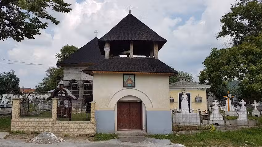 Ansamblul Bisericii &bdquo;Adormirea Maicii Domnului&rdquo;
