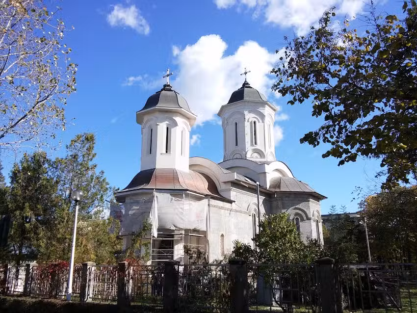Biserica Acoperăm&acirc;ntul Maicii Domnului