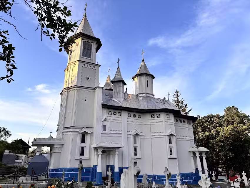 Biserica Adormirea Maicii Domnului