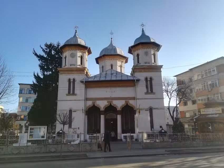 Biserica &bdquo;Adormirea Maicii Domnului&rdquo;