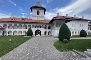 Biserica Adormirea Maicii Domnului