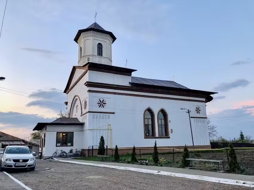 Biserica &bdquo;Adormirea Maicii Domnului&rdquo;