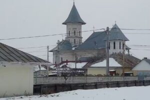 Biserica &ldquo;Adormirea Maicii Domnului&rdquo;, Berezeni