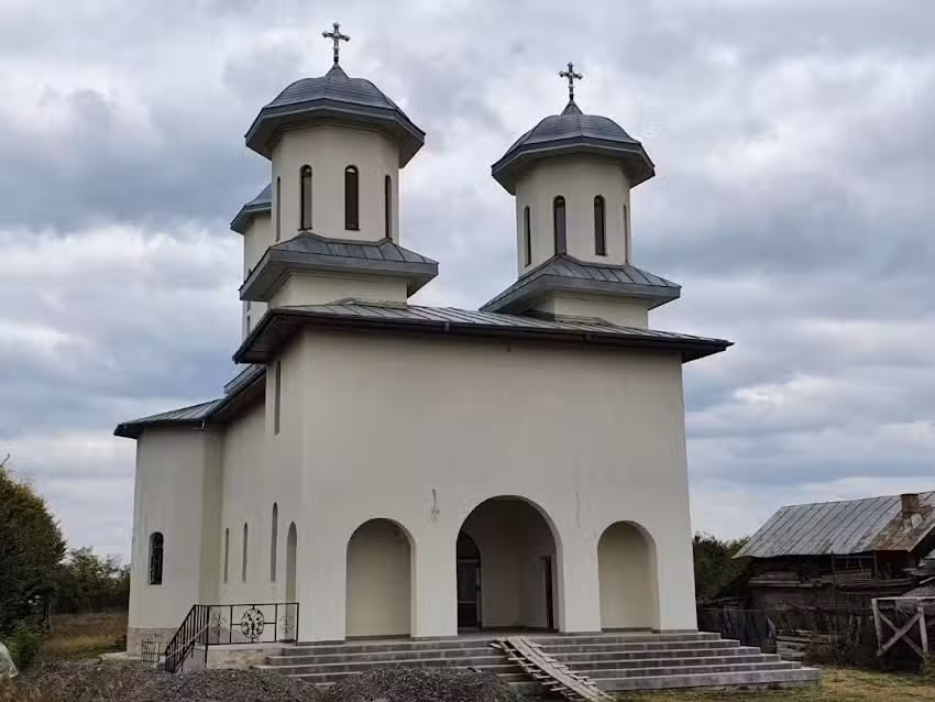 Biserica &bdquo;Adormirea Maicii Domnului&rdquo; Biserica nouă