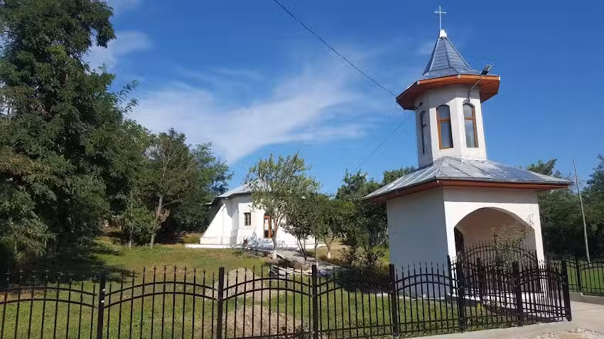 Biserica &bdquo;Adormirea Maicii Domnului&ldquo; Roșcani