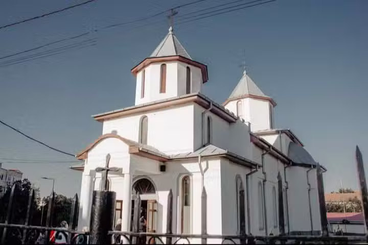 Biserica Adormirea Maicii Domnului și Sf&acirc;ntul Dimitrie