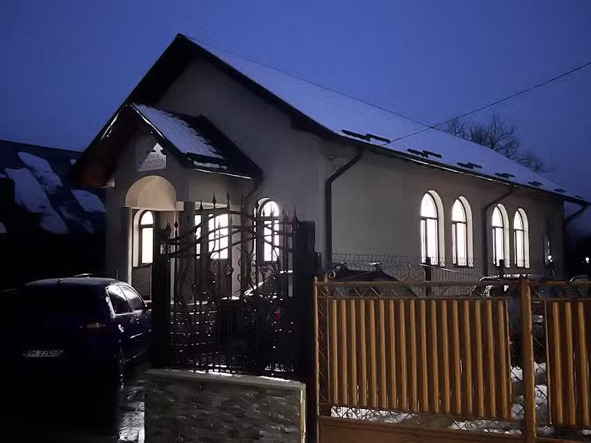 Biserica Adventistă Ad&acirc;nca