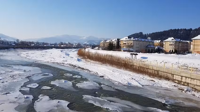 Biserica Adventistă Comăneşti