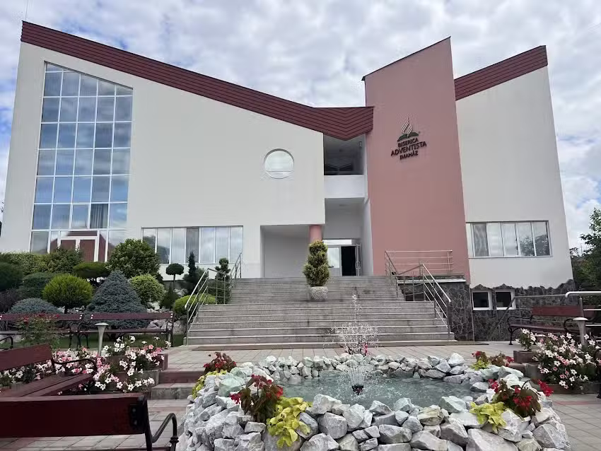 Biserica Adventistă de Ziua a Șaptea &ndash; Sărmașu