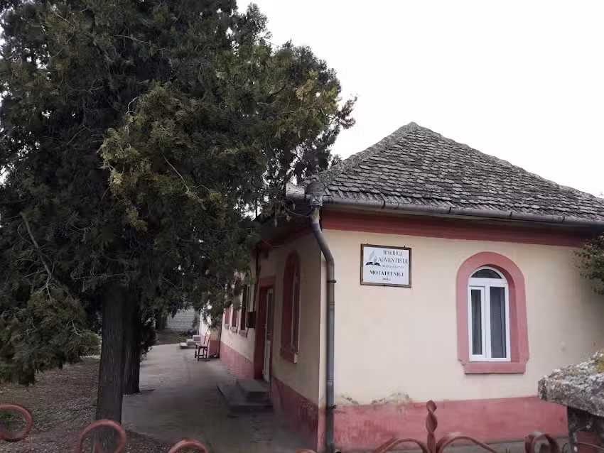 Biserica Adventistă Moțăței 1