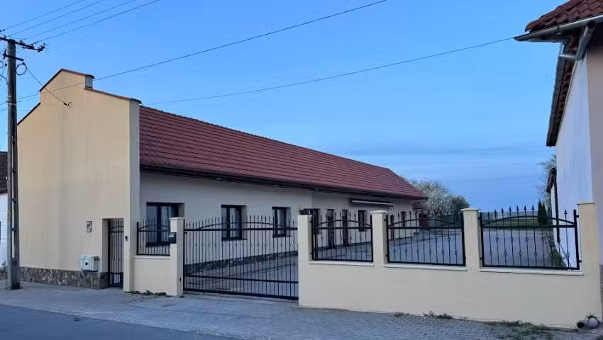 Biserica Adventista Sebes