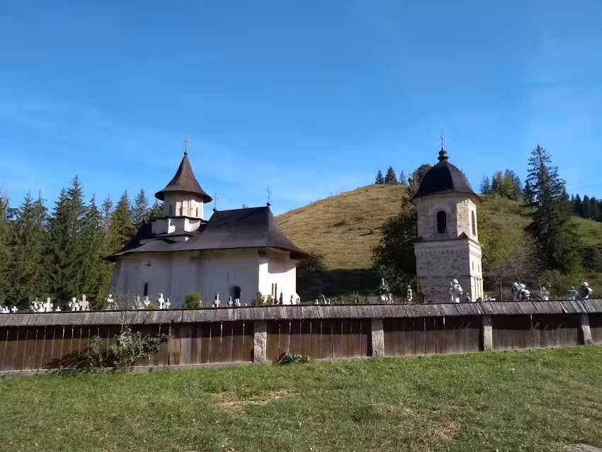 Biserica &bdquo;Arătarea Domnului&rdquo;