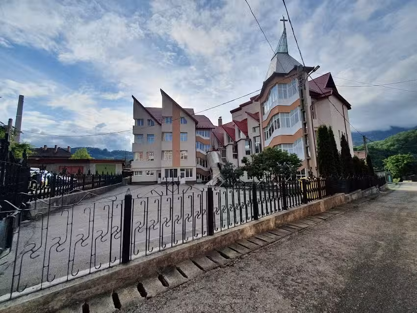 Biserica Baptista Sf&acirc;nta Treime