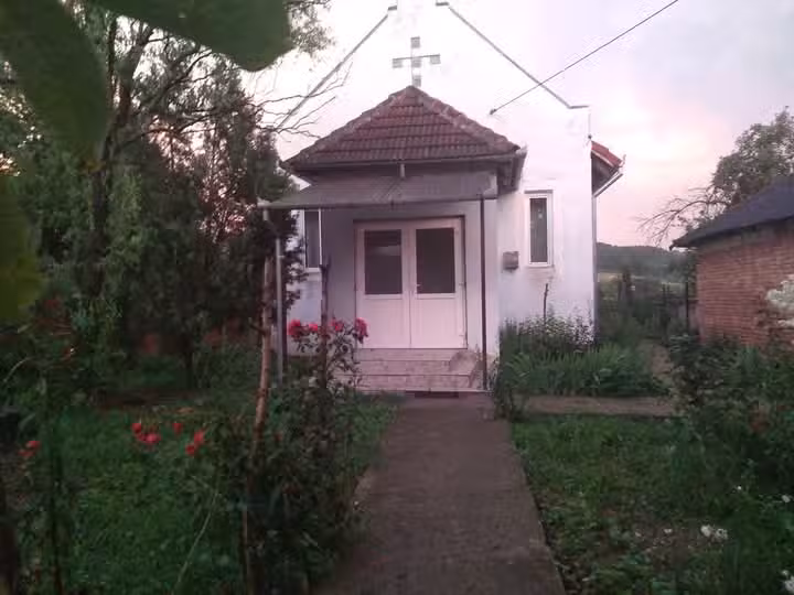 Biserica Baptistă &bdquo;Sf&acirc;nta Treime&rdquo;