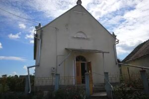 Biserica Baptistă, Tău