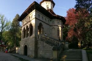 Biserica Brătienilor