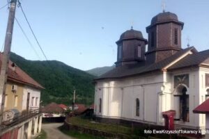 Biserica Călineşti