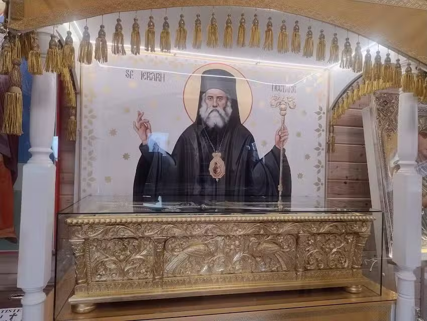 Biserica Copiilor &bdquo;Sf&acirc;ntul Luca al Crimeei și Sf&acirc;ntul Nectarie de la Eghina&rdquo; &ndash; Corbeanca