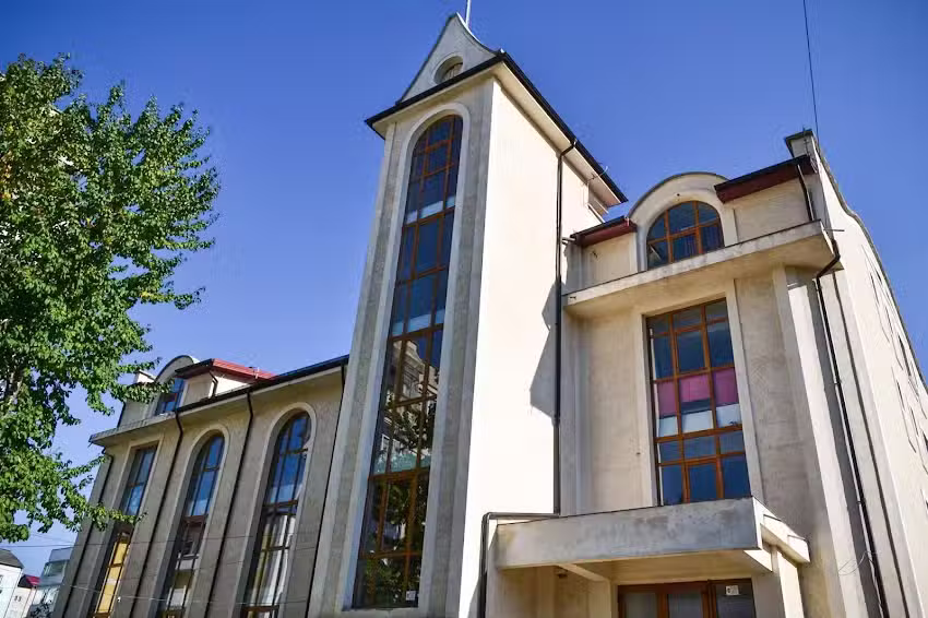 Biserica Creștină Baptistă Sf&acirc;nta Treime
