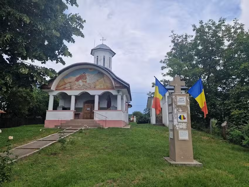 Biserica cu Hr. Sf. Gheorghe