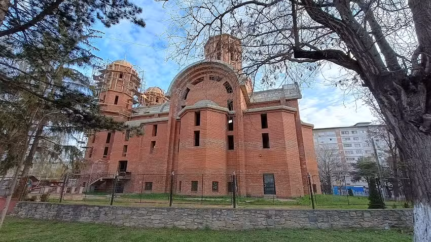 Biserica cu hramul &bdquo;Sf. apostoli Petru și Pavel&rdquo;