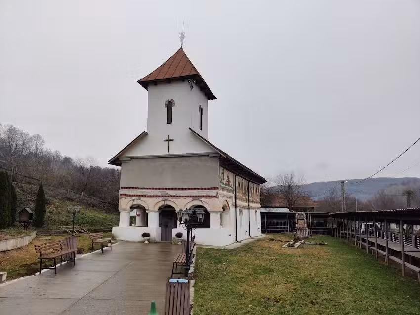 Biserica &bdquo;Cuvioasa Paraschiva&rdquo; din Vladimir