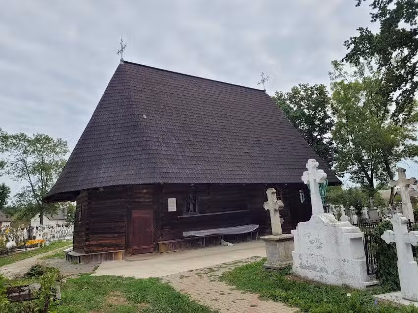 Biserica de lemn Adormirea Maicii Domnului