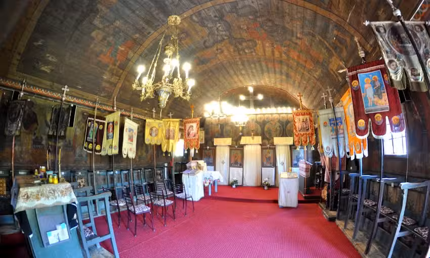 Biserica de lemn Adormirea Maicii Domnului