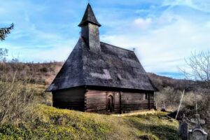 Biserica de lemn Adormirea Maicii Domnului Alun