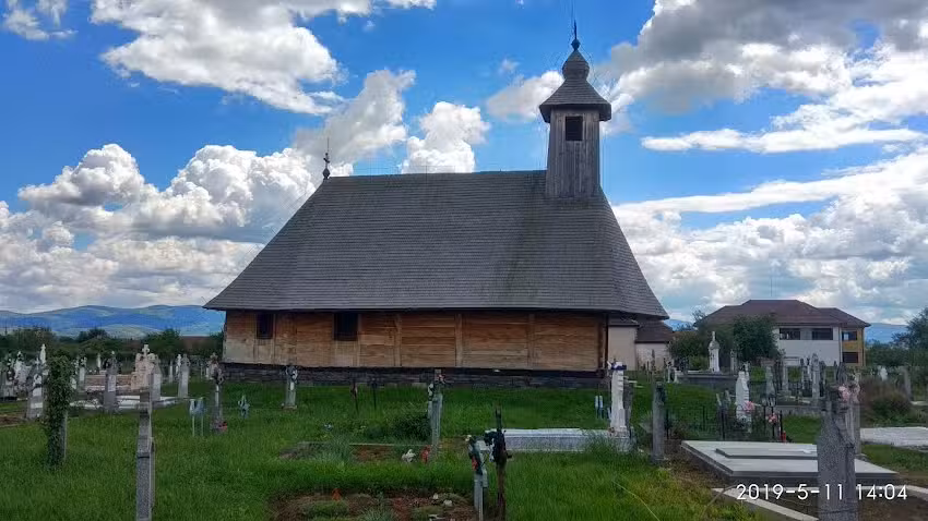 Biserica de lemn Cuvioasa Parascheva