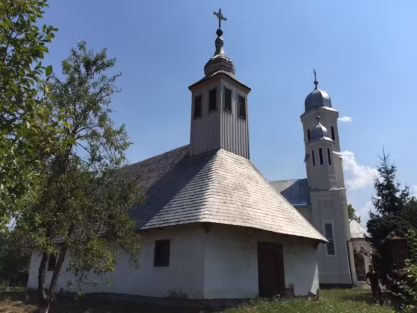 Biserica de lemn Cuvioasa Paraschiva