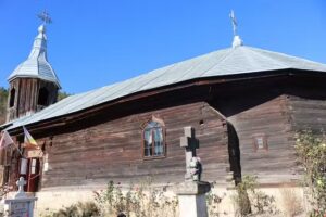 Biserica de lemn „Cuvioasa Paraschiva”