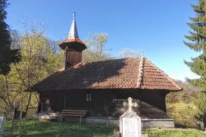 Biserica de lemn Cuvioasa Paraschiva
