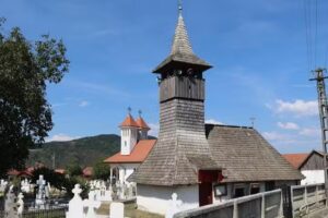 Biserica de lemn Cuvioasa Paraschiva