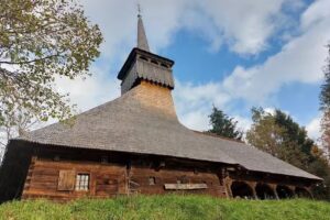 Biserica de lemn din Călinești Căeni
