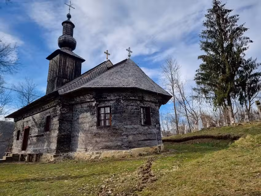 Biserica de lemn din Ionești