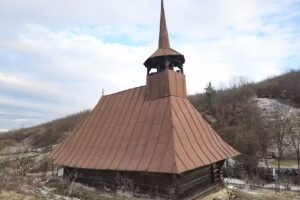 Biserica de lemn din Stolna