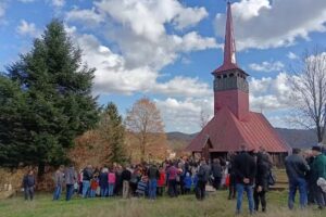 Biserica de lemn Dumbrava