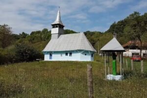 Biserica de lemn „Nașterea Maicii Domnului”