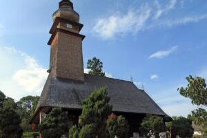 Biserica de lemn &bdquo;Nașterea Maicii Domnului&rdquo; din Lăschia