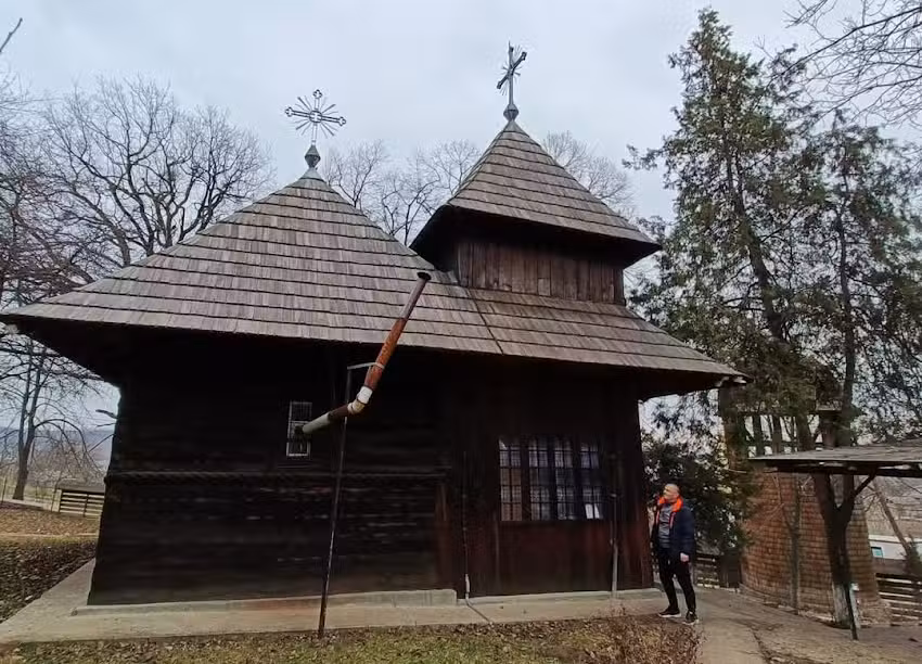 Biserica de lemn Schit Orășeni