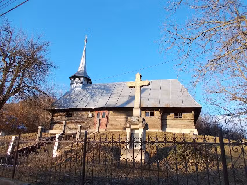 Biserica de lemn Sf. Arhangheli Mihail și Gavriil