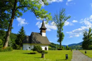 Biserica de lemn Sf. Nicolae a Mănăstirii Lupşa