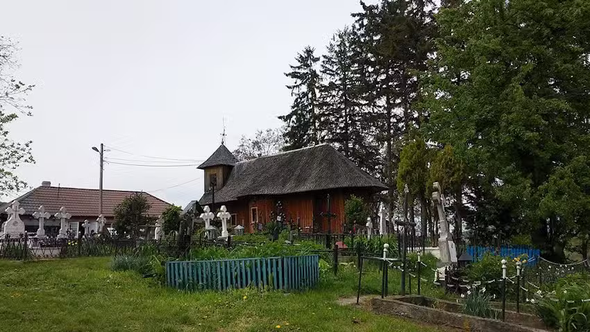 Biserica de lemn &bdquo;Sf. Voievozi&rdquo;, Dobreni