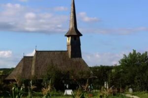 Biserica de lemn &bdquo;Sfinții Arhangheli Mihail și Gavriil&rdquo;
