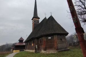 Biserica de lemn Sfinții Arhangheli Mihail și Gavriil