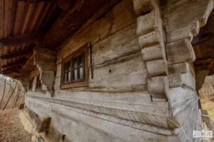 Biserica de lemn Sfinții Arhangheli Mihail și Gavril