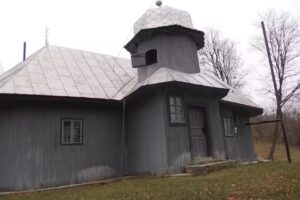 Biserica de lemn „Sfinții voievozi“