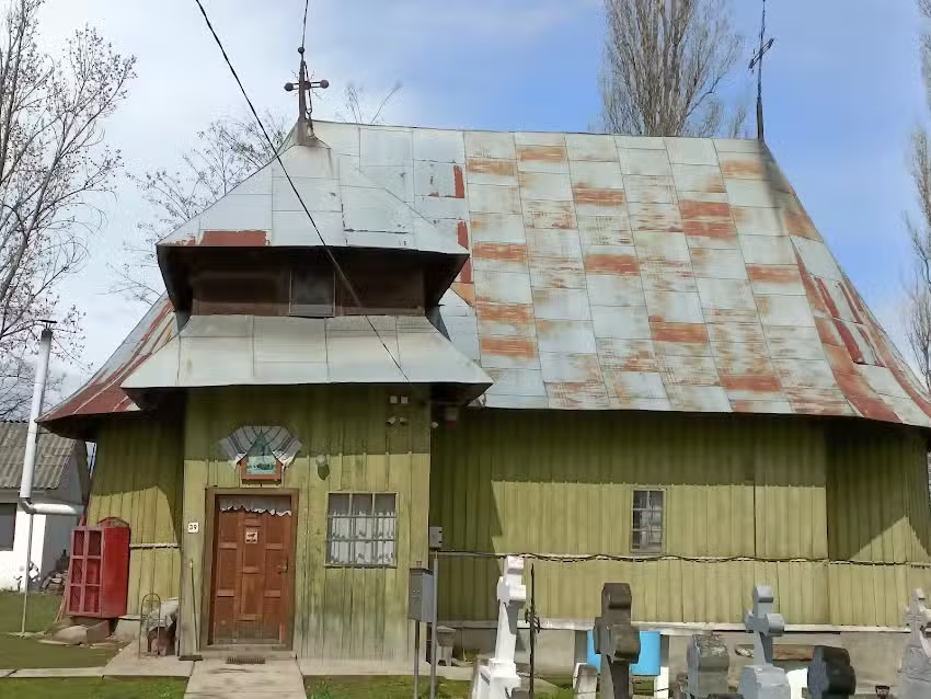 Biserica de lemn Vlădeni