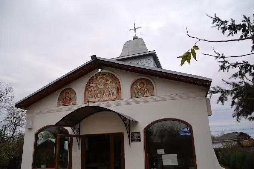 Biserica Duminica Tuturor Sfinţilor